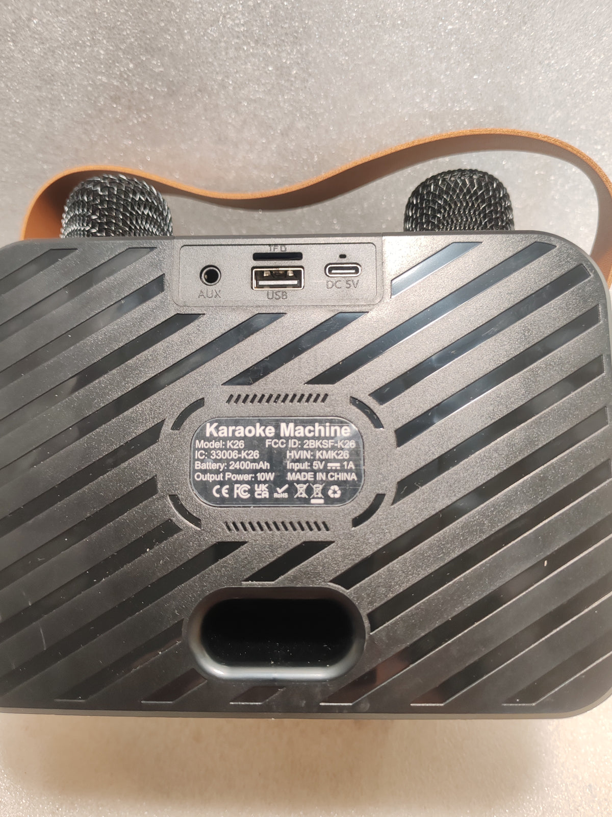 Macchina per Karaoke Portatile Bluetooth K26 con 2 Microfoni Wireless e Luci LED RGB