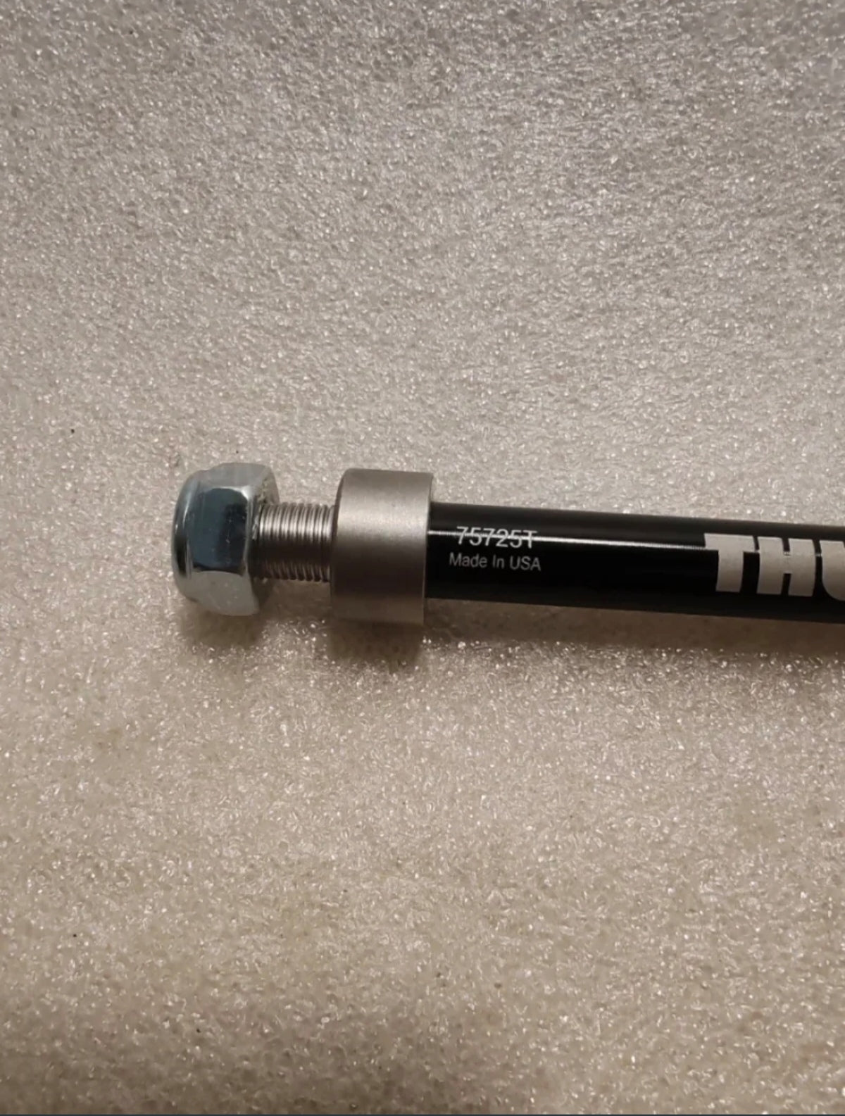 Adattatore Perno Passante Thule 20110733 Syntace M12x1.0 (160-172mm) per Rimorchio Bici - Nuovo