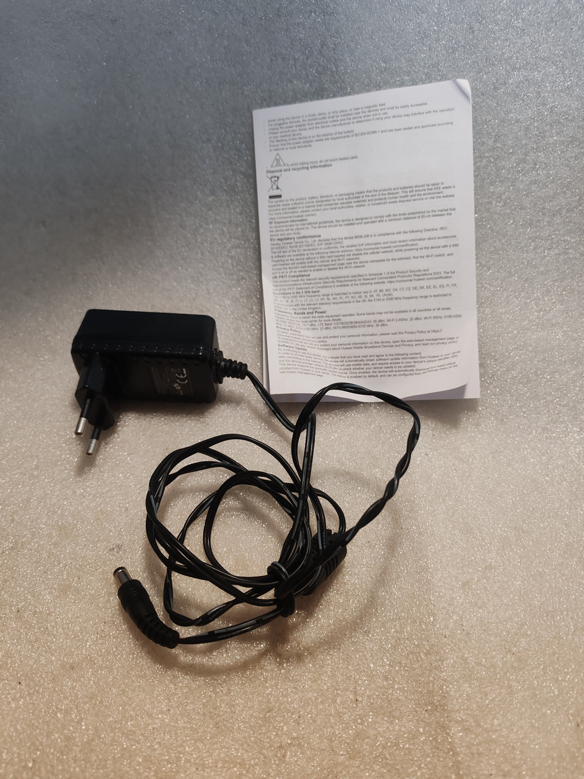 Huawei 4G CPE 5 B636 - Modem Router Wi-Fi 6 4G+ LTE ad Alta Velocità (3000 Mbps)